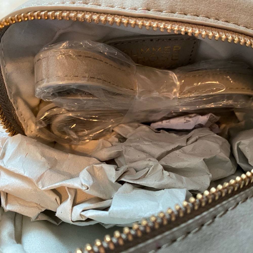 NWT Summer and Rose fringe crossbody purse - Picture 2 of 3